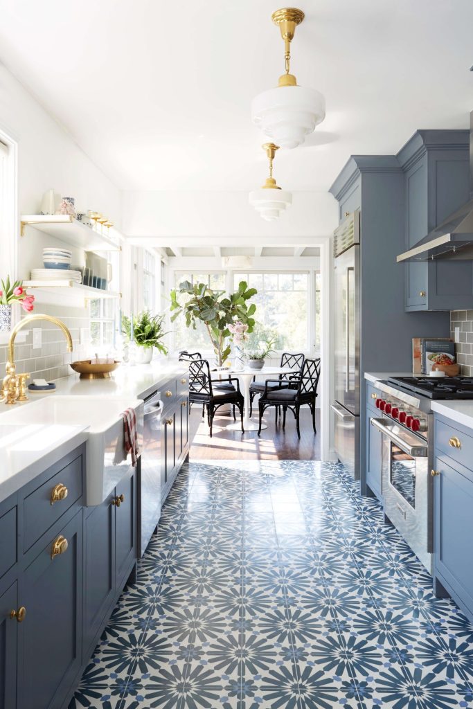 Top Ways To Maximize Space In A Small Kitchen