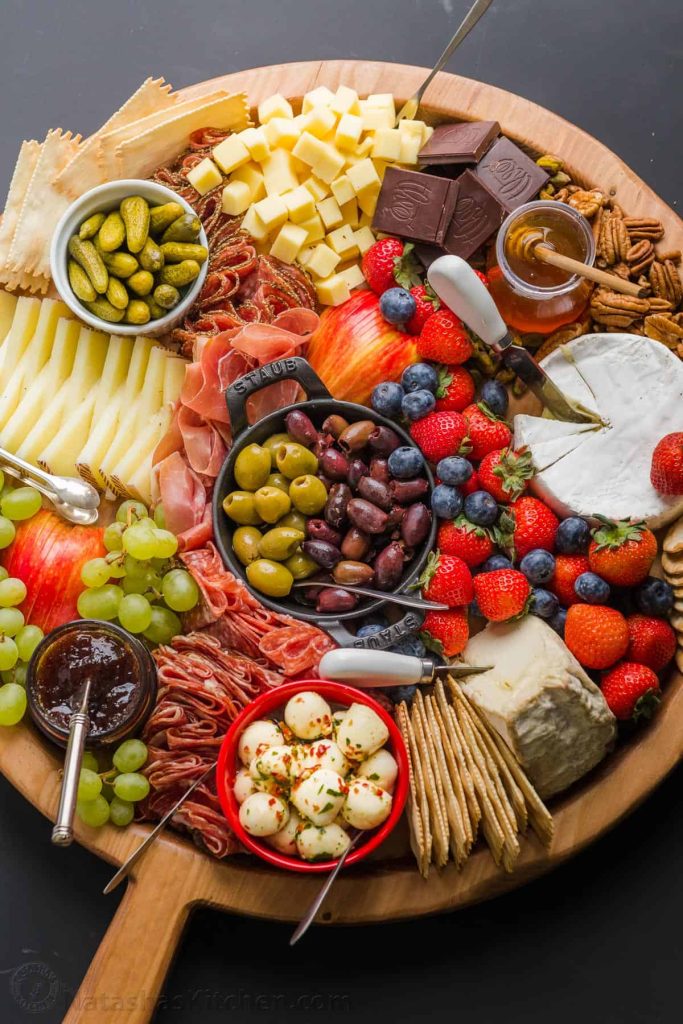 Best Ways To Create A Stunning Charcuterie Board