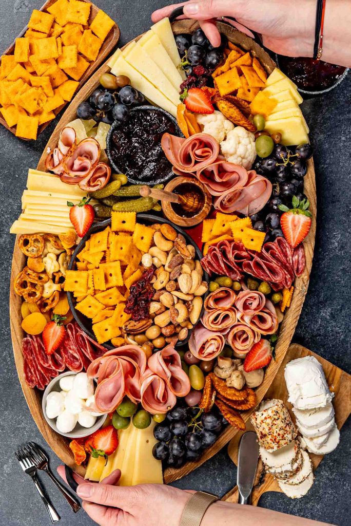 Best Ways To Create A Stunning Charcuterie Board