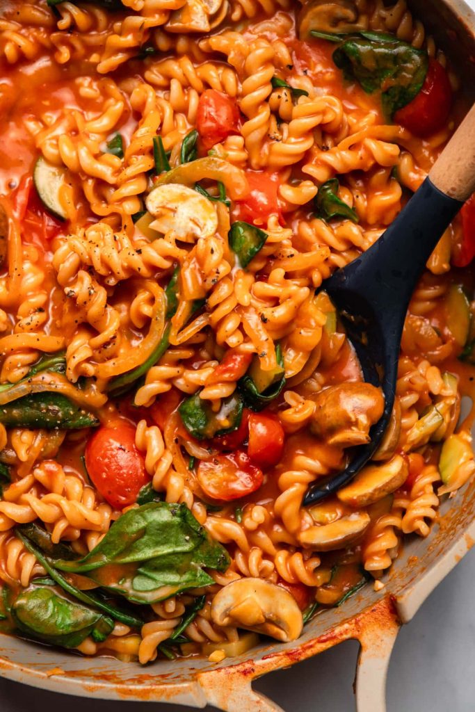 Top Ways To Cook Easy And Delicious One-Pot Pasta Recipes